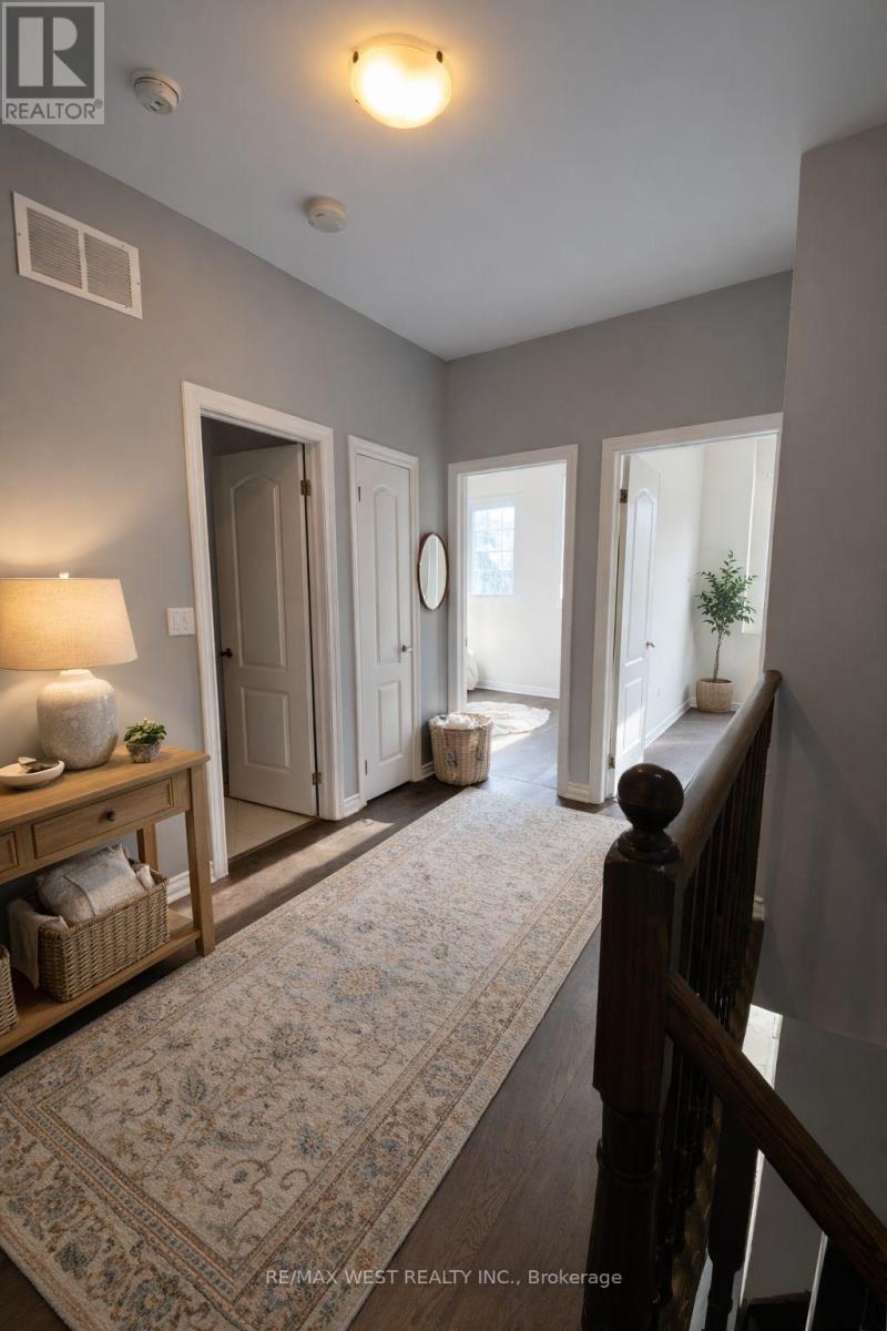 29 Farwell Avenue, Wasaga Beach, Ontario  L9Z 0H3 - Photo 11 - S12903512