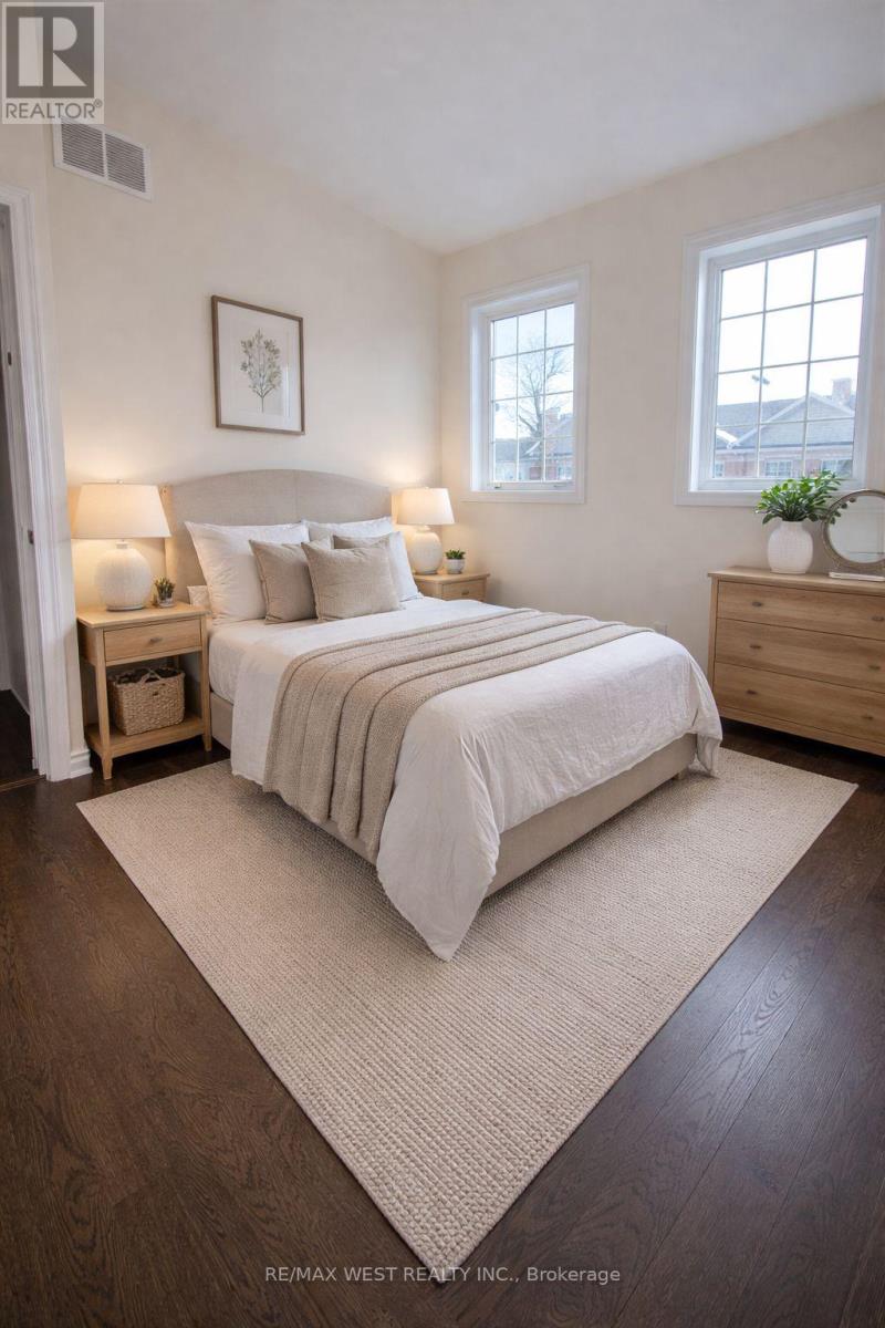 29 Farwell Avenue, Wasaga Beach, Ontario  L9Z 0H3 - Photo 12 - S12903512