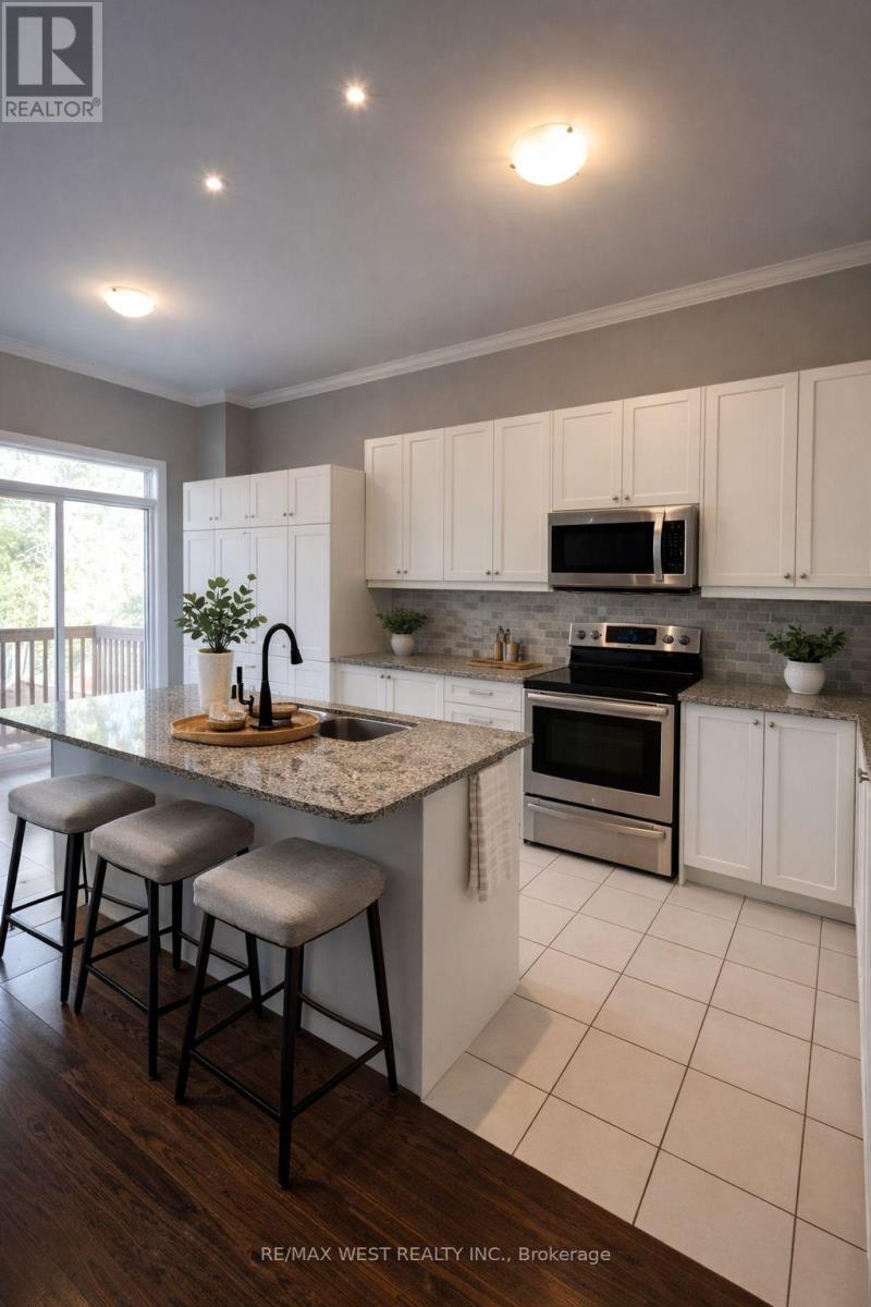 29 Farwell Avenue, Wasaga Beach, Ontario  L9Z 0H3 - Photo 5 - S12903512