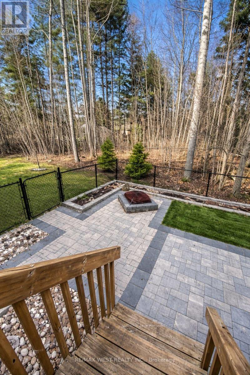 29 Farwell Avenue, Wasaga Beach, Ontario  L9Z 0H3 - Photo 7 - S12903512