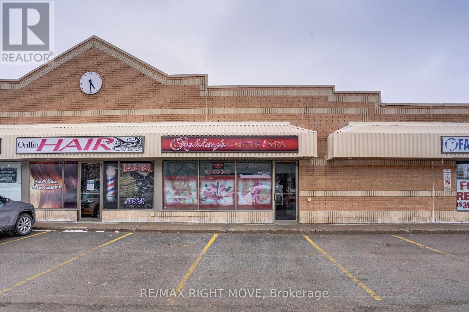 2 - 170 Memorial Avenue, Orillia, Ontario  L3V 7M9 - Photo 2 - S12903522