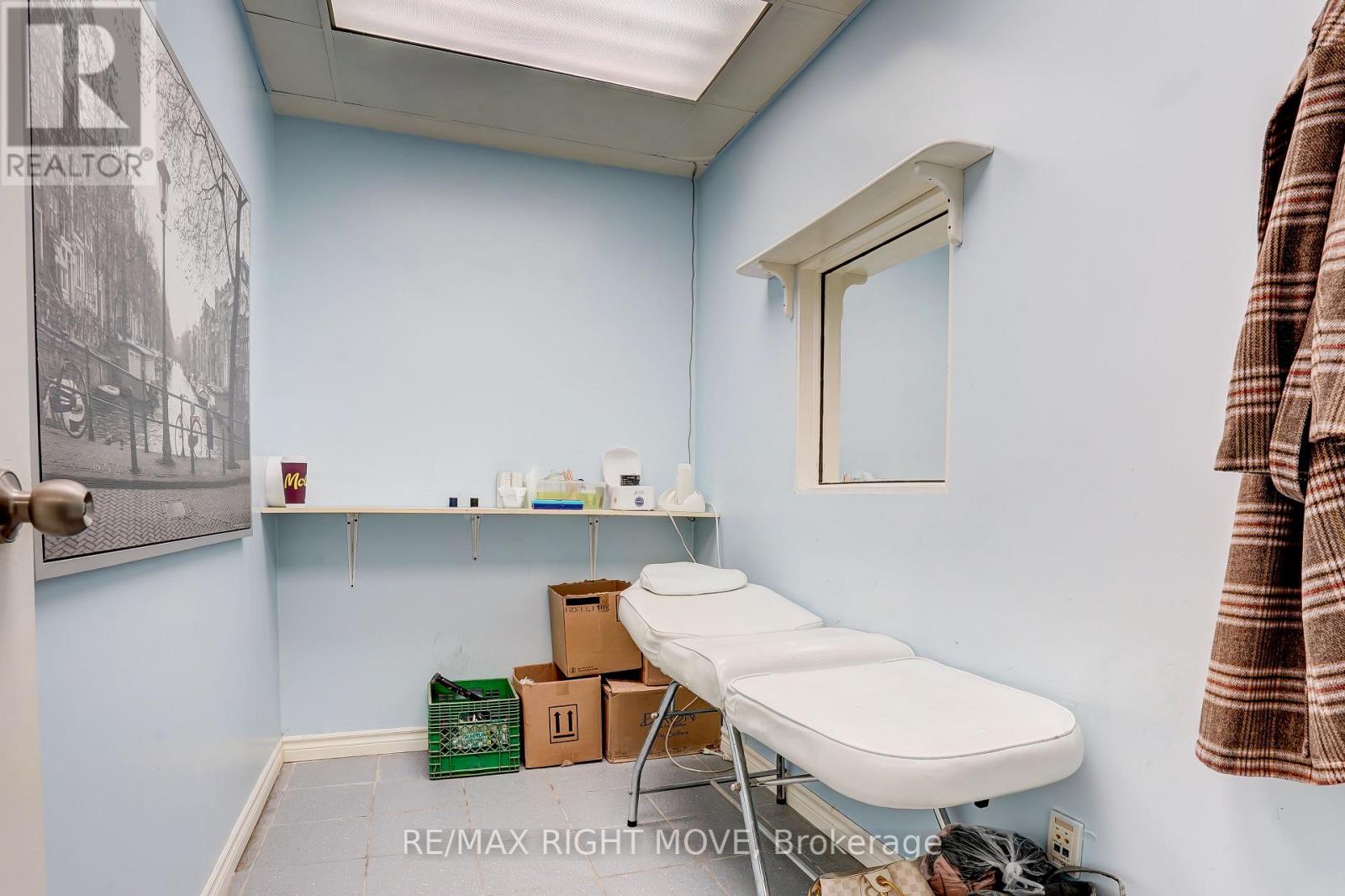 2 - 170 Memorial Avenue, Orillia, Ontario  L3V 7M9 - Photo 9 - S12903522