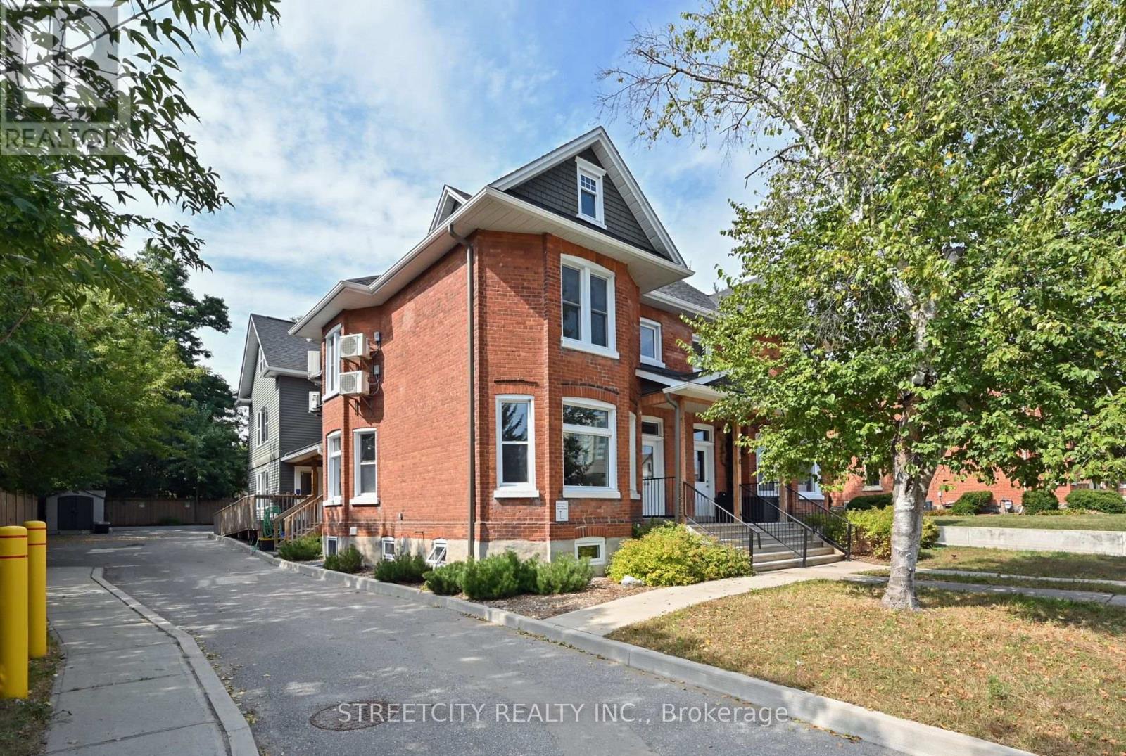 102b - 170 Bradford Street, Barrie, Ontario  L4N 3B5 - Photo 3 - S12903600