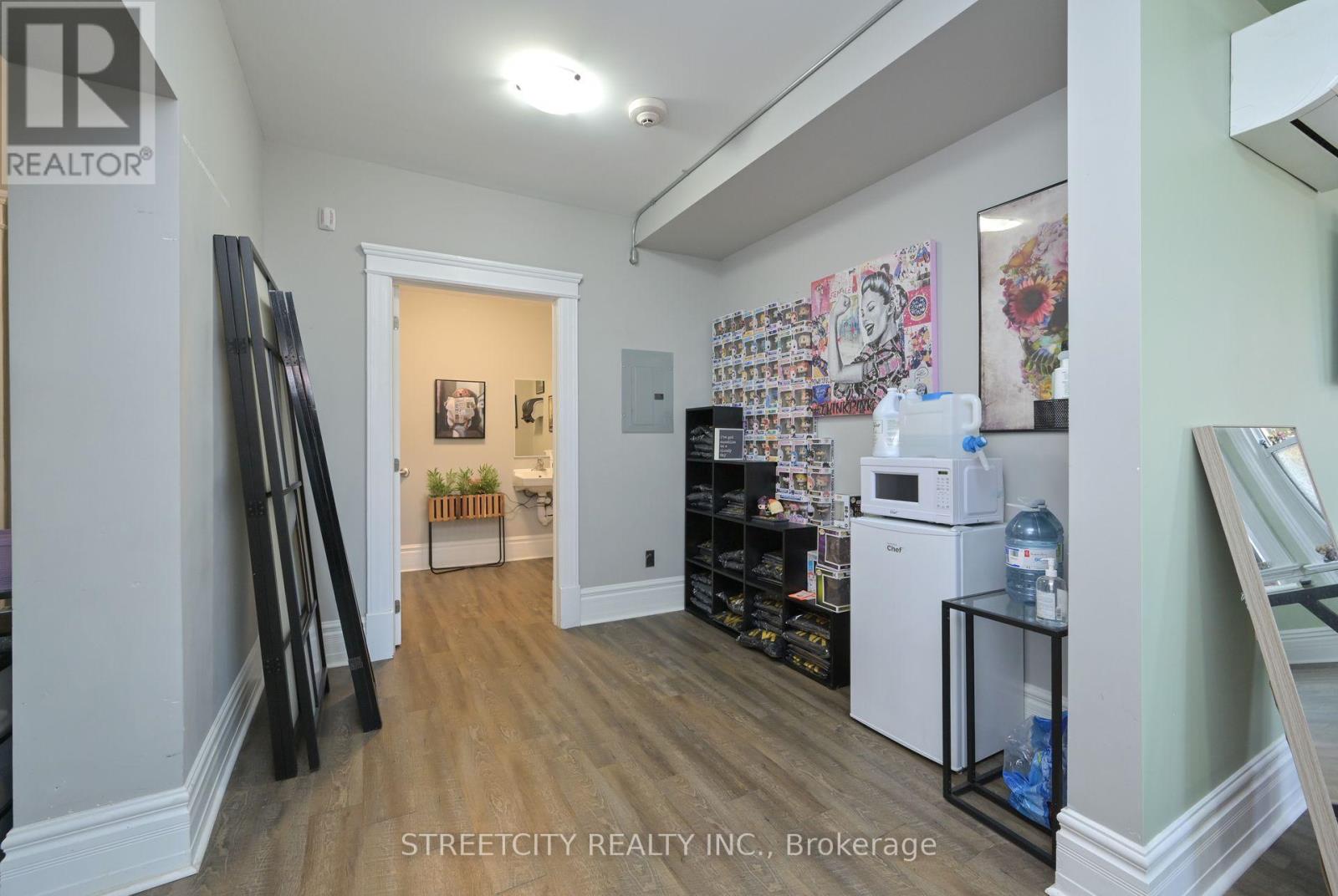 102b - 170 Bradford Street, Barrie, Ontario  L4N 3B5 - Photo 5 - S12903600