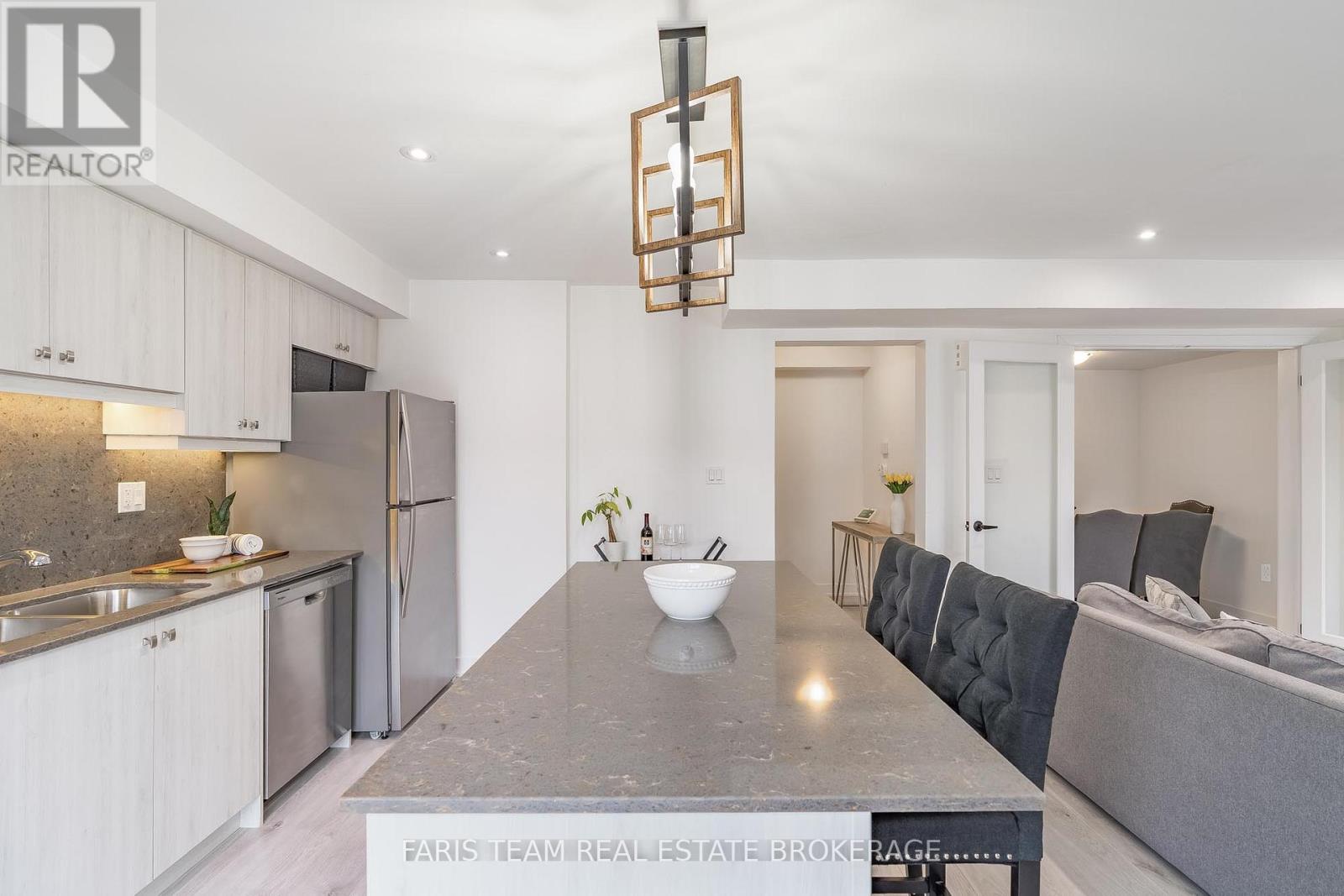 34 Hay Lane, Barrie, Ontario  L9J 0V5 - Photo 11 - S12903670