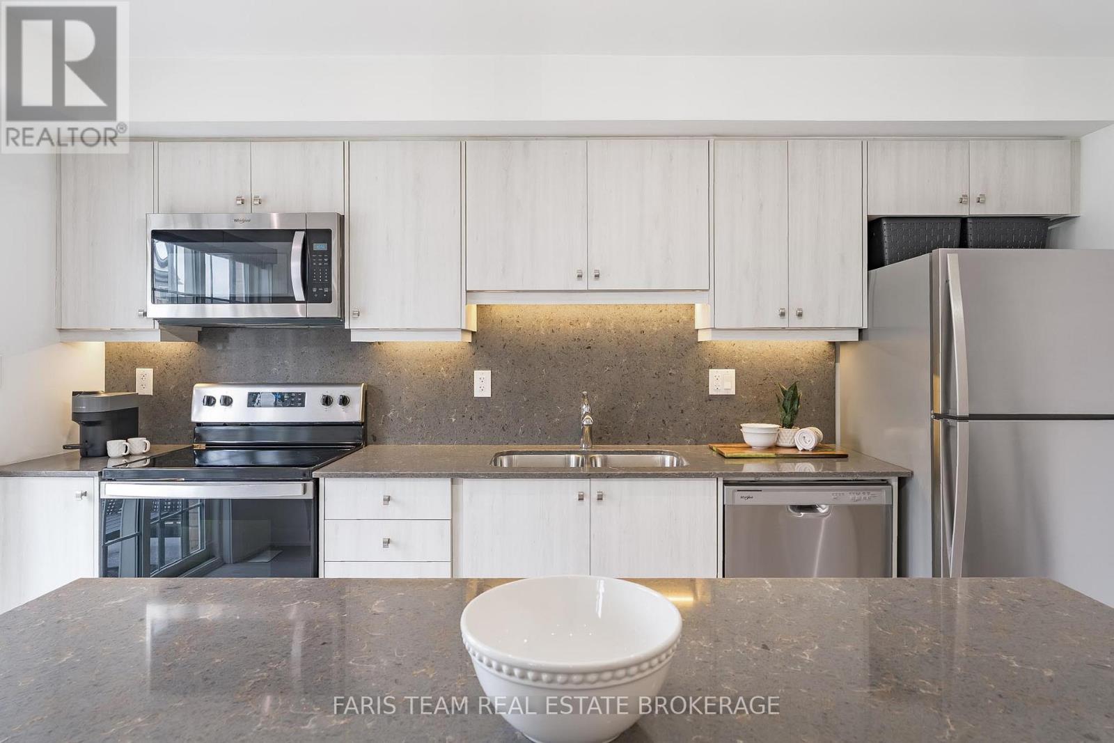 34 Hay Lane, Barrie, Ontario  L9J 0V5 - Photo 13 - S12903670