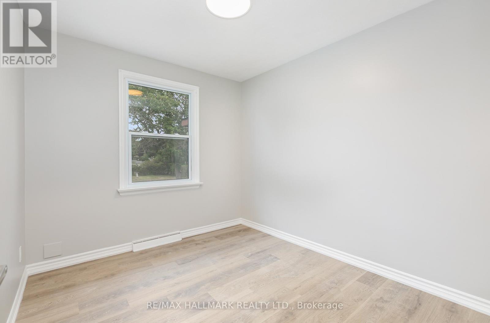 Upper - 201 High Street, Whitby, Ontario  L1N 5H5 - Photo 6 - E12800918