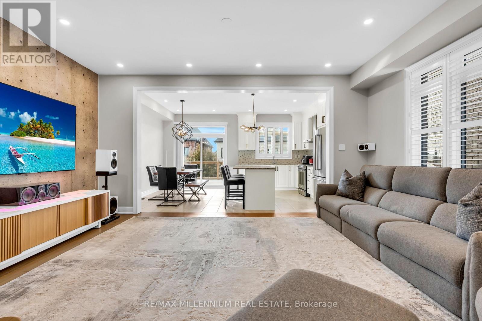 49 Zenith Avenue, Vaughan, Ontario  L4H 4K9 - Photo 8 - N12902736