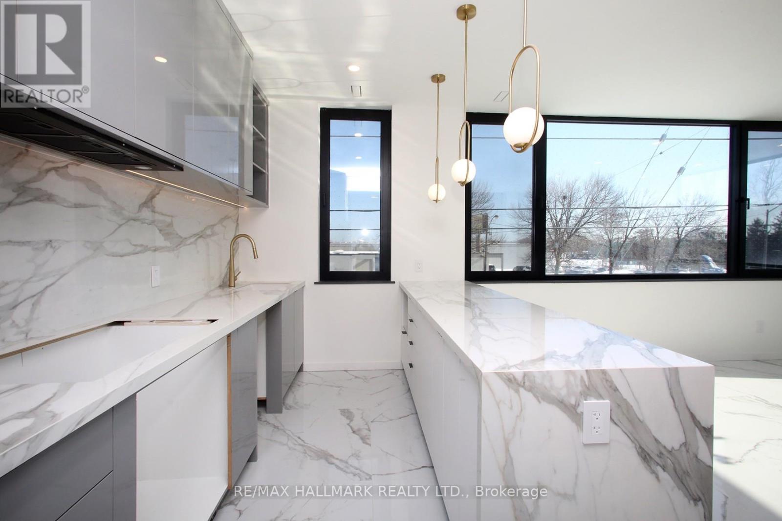 2 Owen Drive, Toronto, Ontario  M8W 1W7 - Photo 10 - W12785966