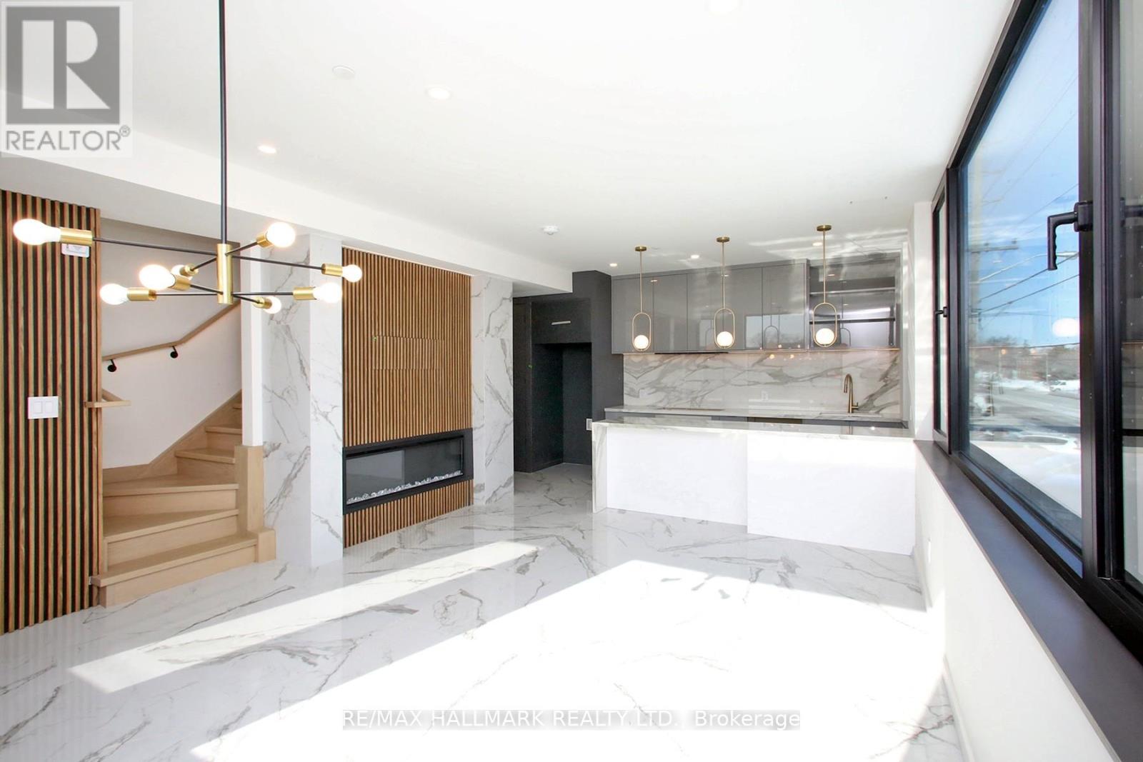 2 Owen Drive, Toronto, Ontario  M8W 1W7 - Photo 4 - W12785966