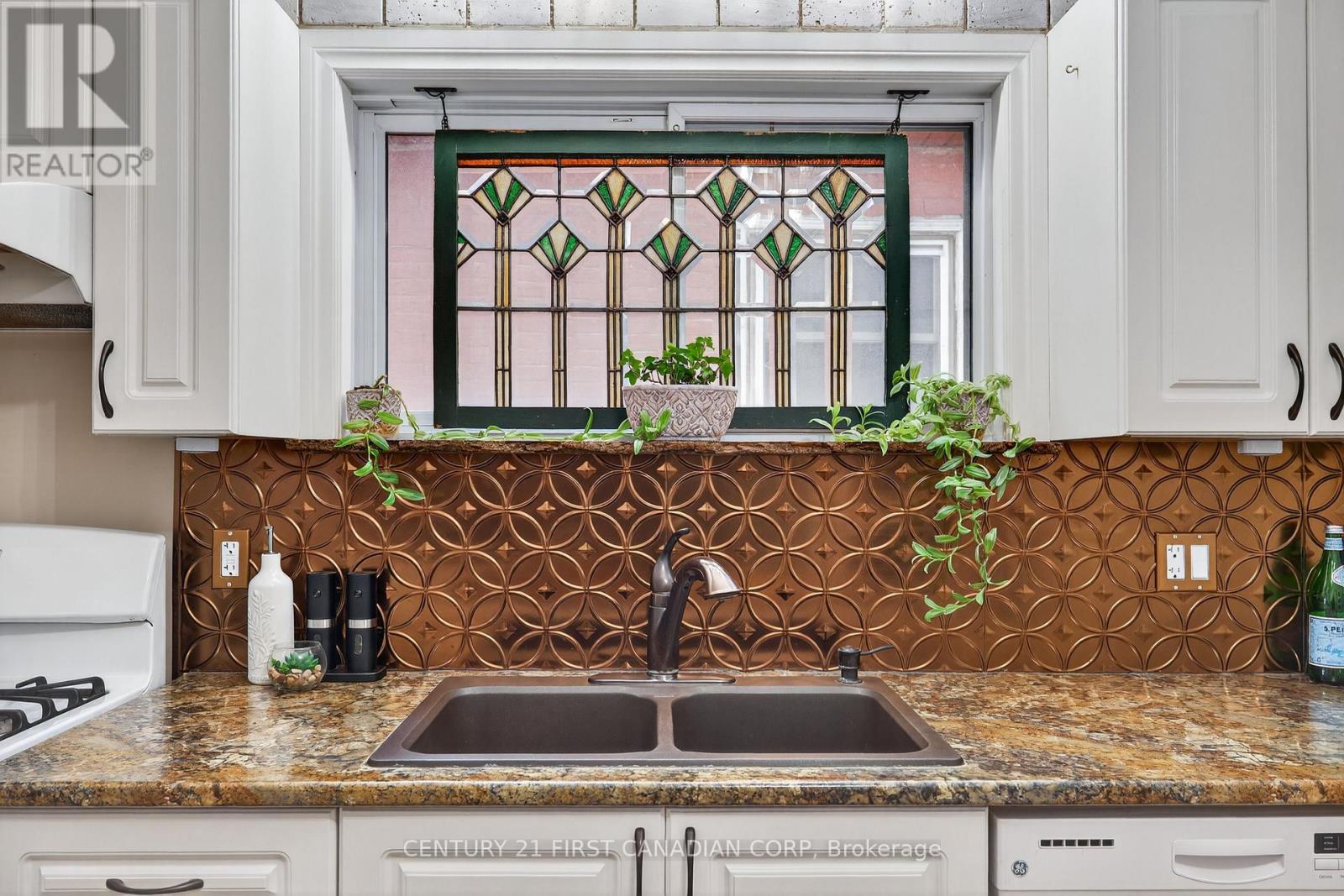 649 Central Avenue, London East, Ontario  N5W 3P7 - Photo 15 - X12903570