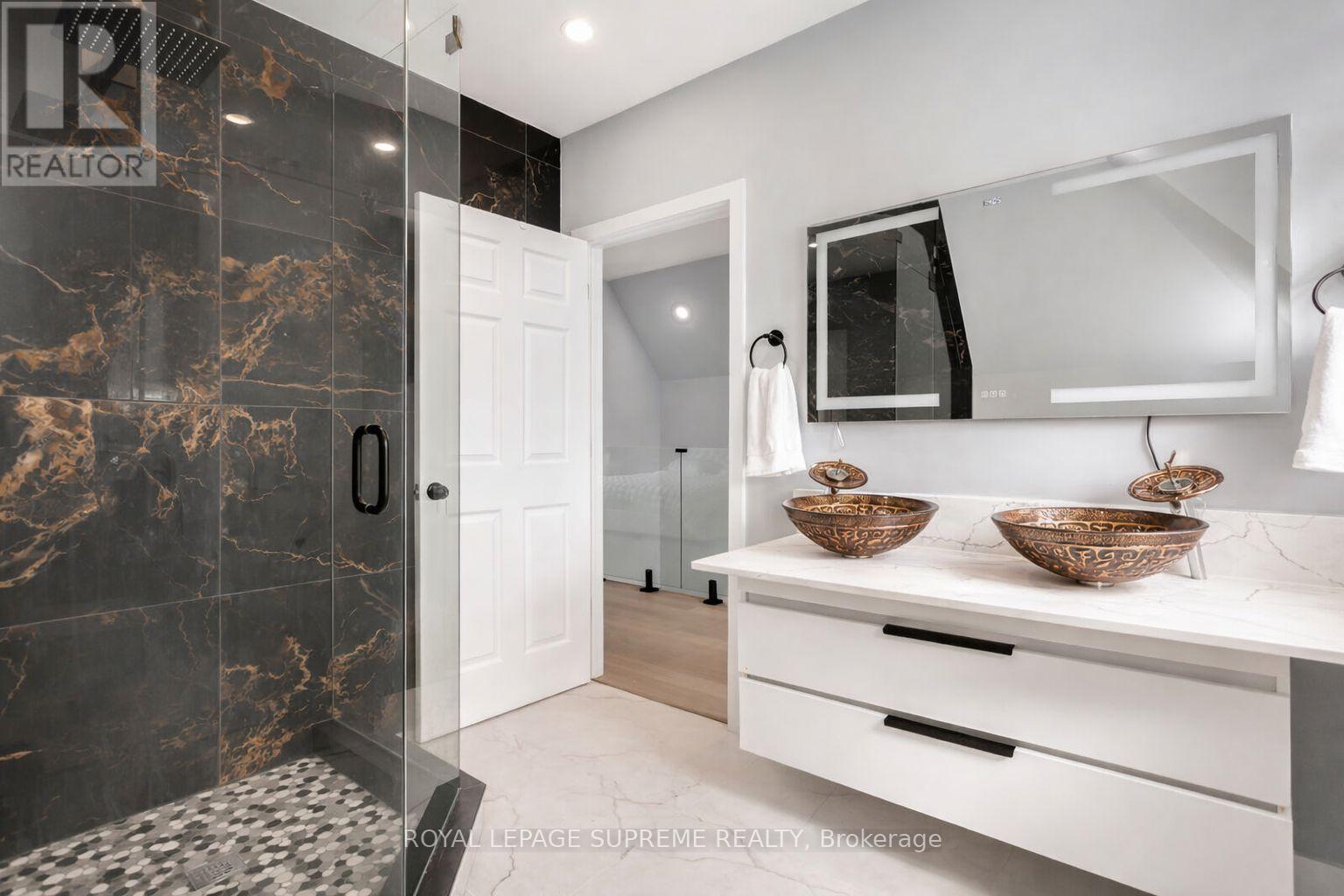 82 Pritchard Avenue, Toronto, Ontario  M6N 1T3 - Photo 24 - W12887502