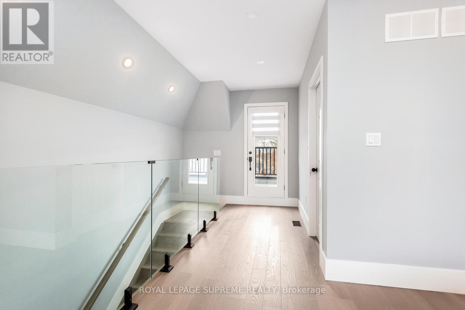 82 Pritchard Avenue, Toronto, Ontario  M6N 1T3 - Photo 21 - W12887502