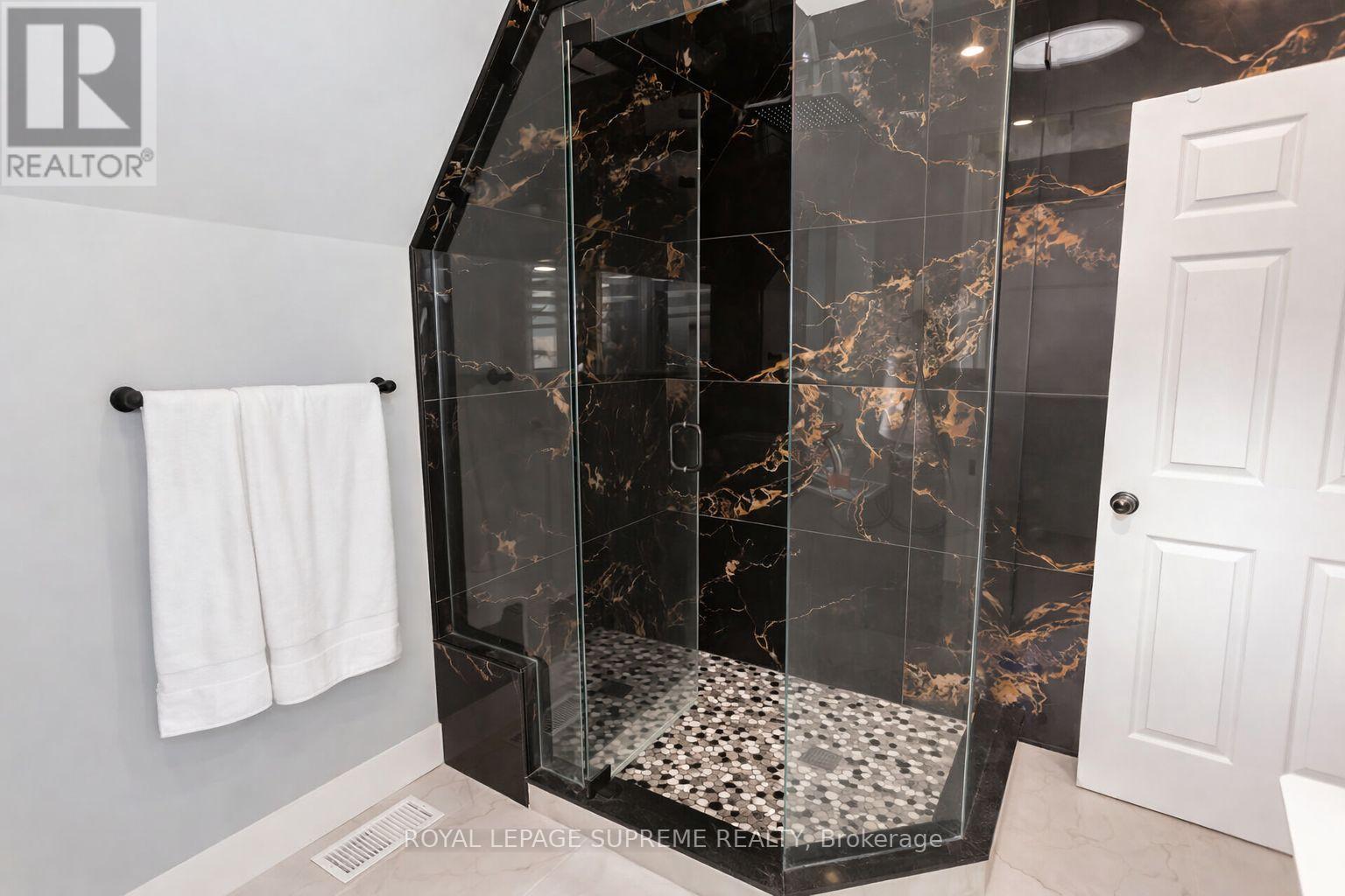 82 Pritchard Avenue, Toronto, Ontario  M6N 1T3 - Photo 23 - W12887502