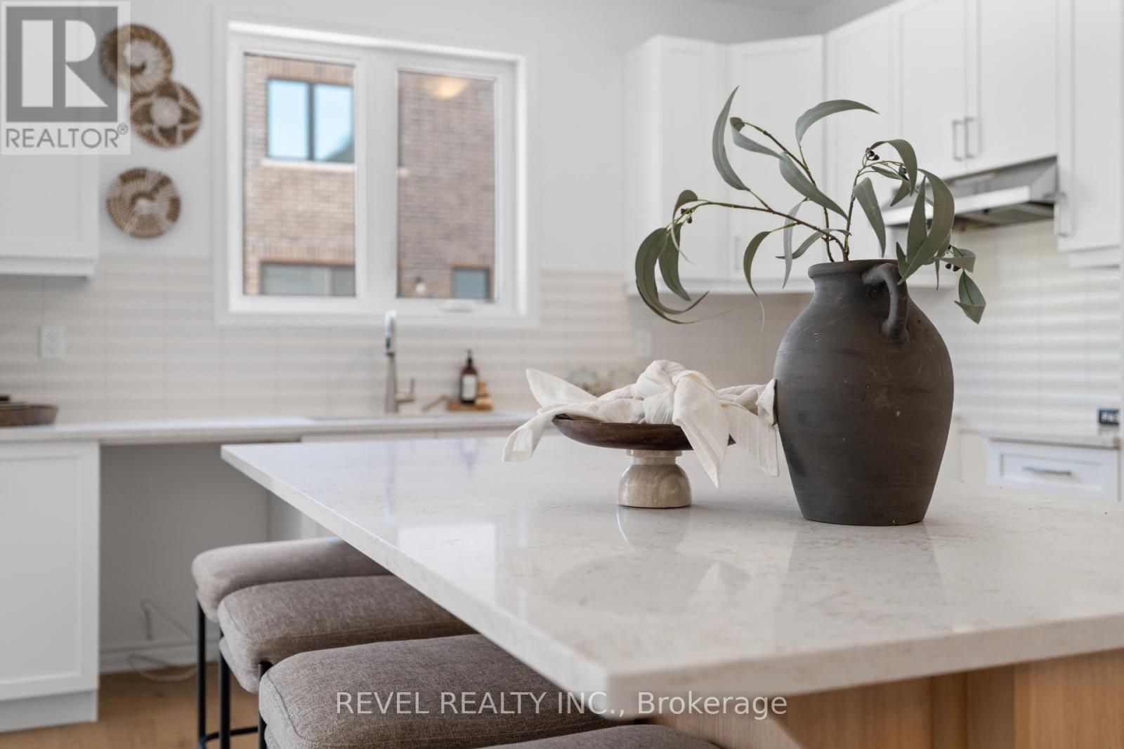 1391 Hearns Place, Milton, Ontario  L9E 2J8 - Photo 15 - W12903502