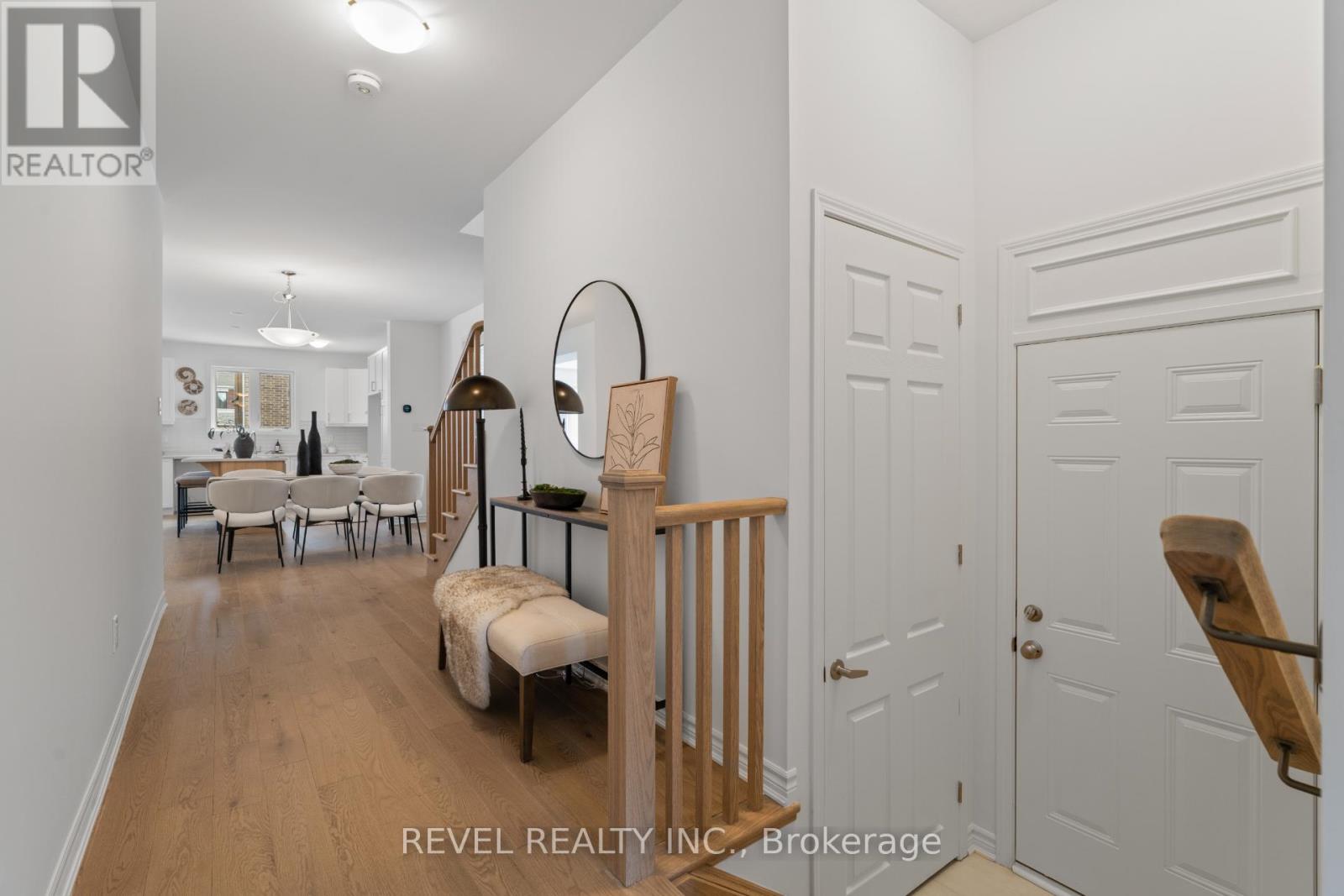 1391 Hearns Place, Milton, Ontario  L9E 2J8 - Photo 2 - W12903502