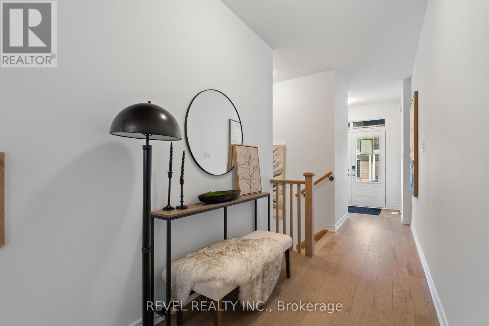 1391 Hearns Place, Milton, Ontario  L9E 2J8 - Photo 3 - W12903502