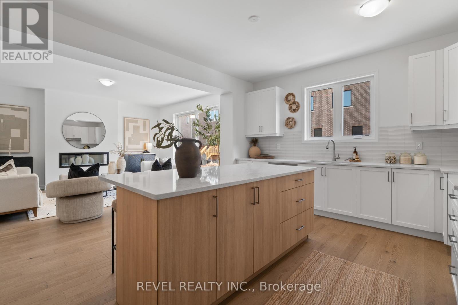 1391 Hearns Place, Milton, Ontario  L9E 2J8 - Photo 9 - W12903502