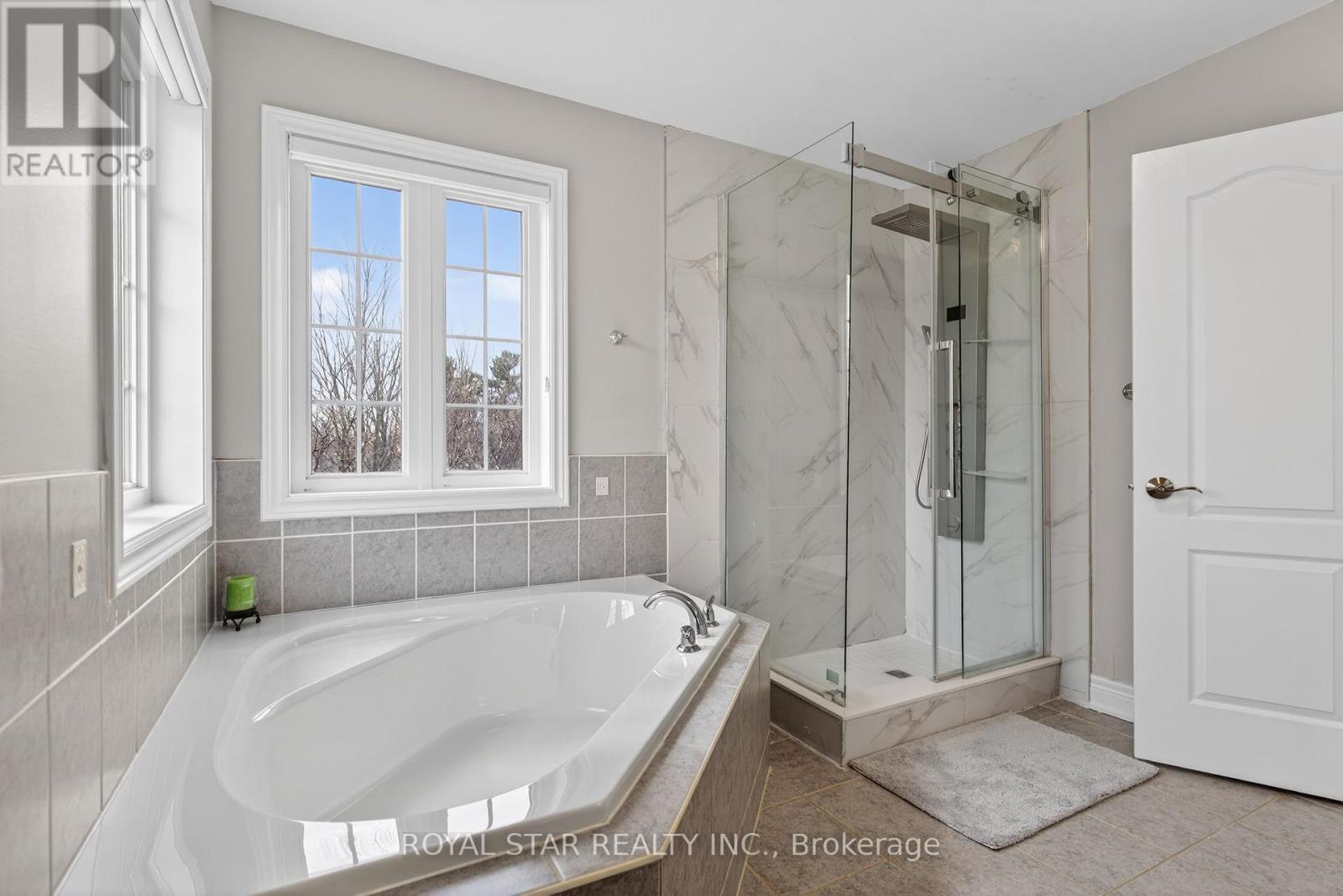 10 Solidarity Court, Brampton, Ontario  L6Y 0L5 - Photo 15 - W12903506