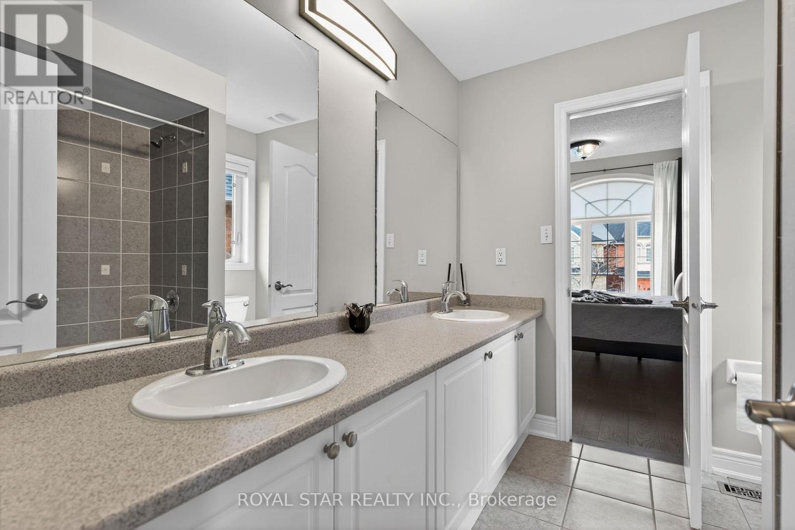 10 Solidarity Court, Brampton, Ontario  L6Y 0L5 - Photo 17 - W12903506