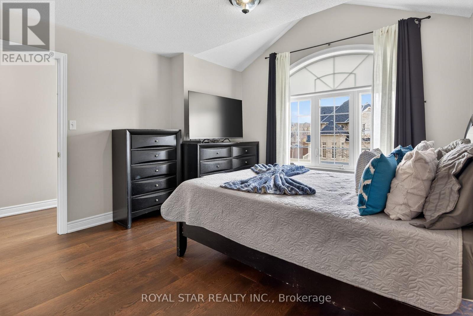 10 Solidarity Court, Brampton, Ontario  L6Y 0L5 - Photo 18 - W12903506