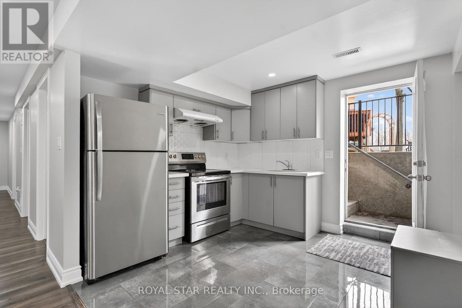 10 Solidarity Court, Brampton, Ontario  L6Y 0L5 - Photo 27 - W12903506