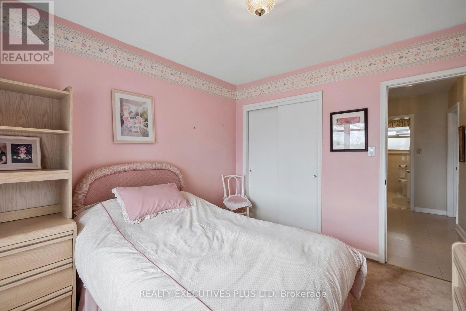 42 Bankfield Drive, Toronto, Ontario  M9V 2P8 - Photo 21 - W12903514