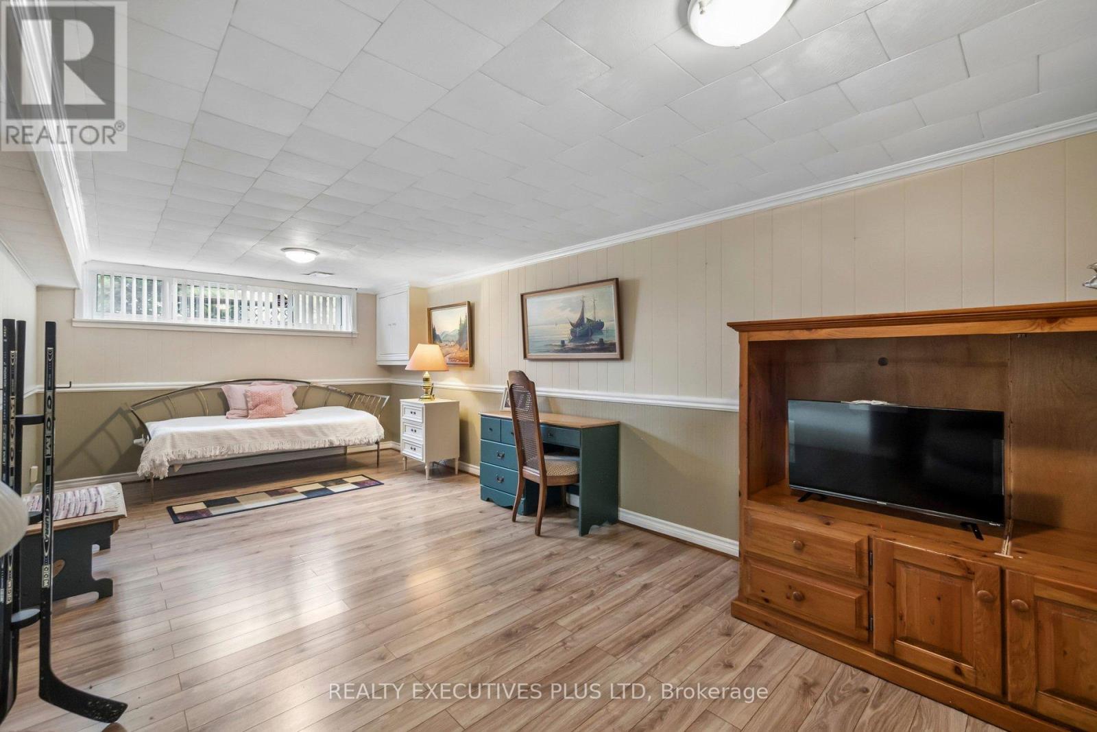 42 Bankfield Drive, Toronto, Ontario  M9V 2P8 - Photo 28 - W12903514