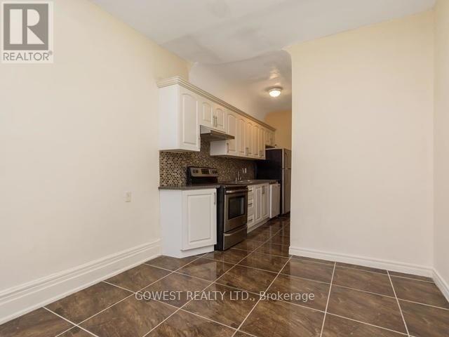 Main#1 - 2011 Dundas Street W, Toronto, Ontario  M6R 1W7 - Photo 3 - W12903536
