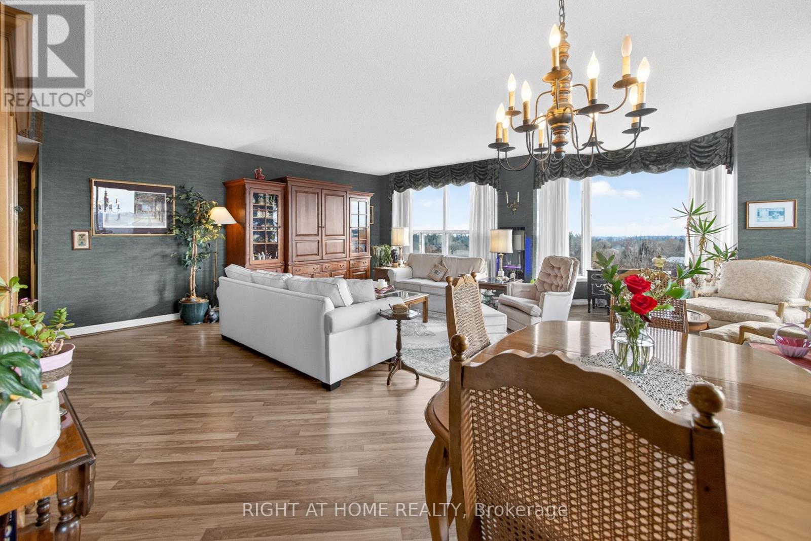 702 - 1901 Pilgrims Way, Oakville, Ontario  L6M 2W9 - Photo 11 - W12903538