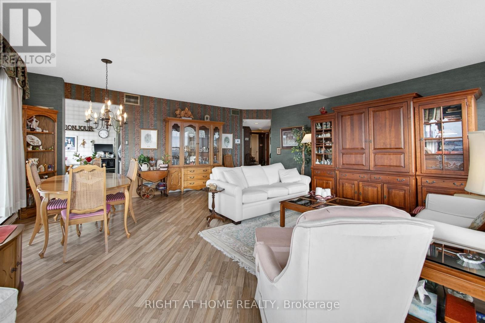 702 - 1901 Pilgrims Way, Oakville, Ontario  L6M 2W9 - Photo 13 - W12903538