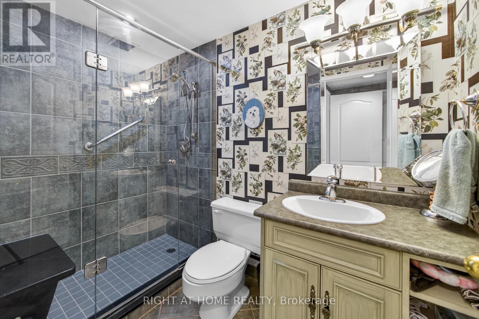 702 - 1901 Pilgrims Way, Oakville, Ontario  L6M 2W9 - Photo 25 - W12903538