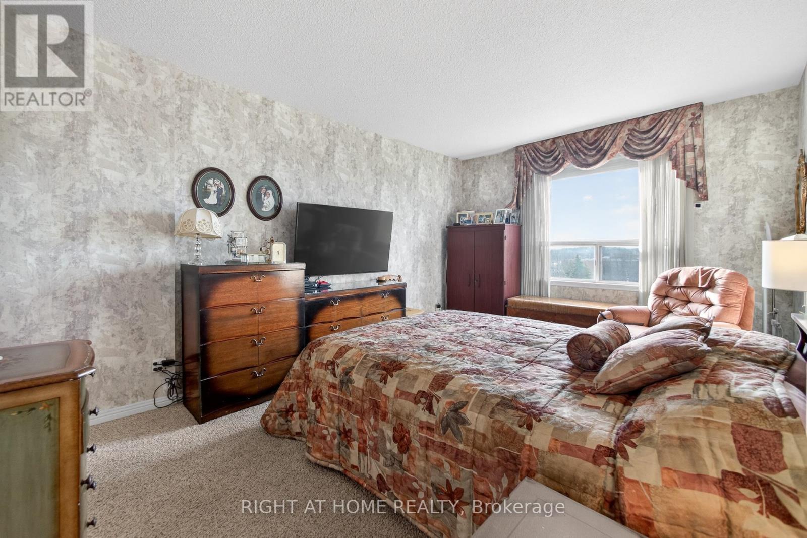 702 - 1901 Pilgrims Way, Oakville, Ontario  L6M 2W9 - Photo 27 - W12903538