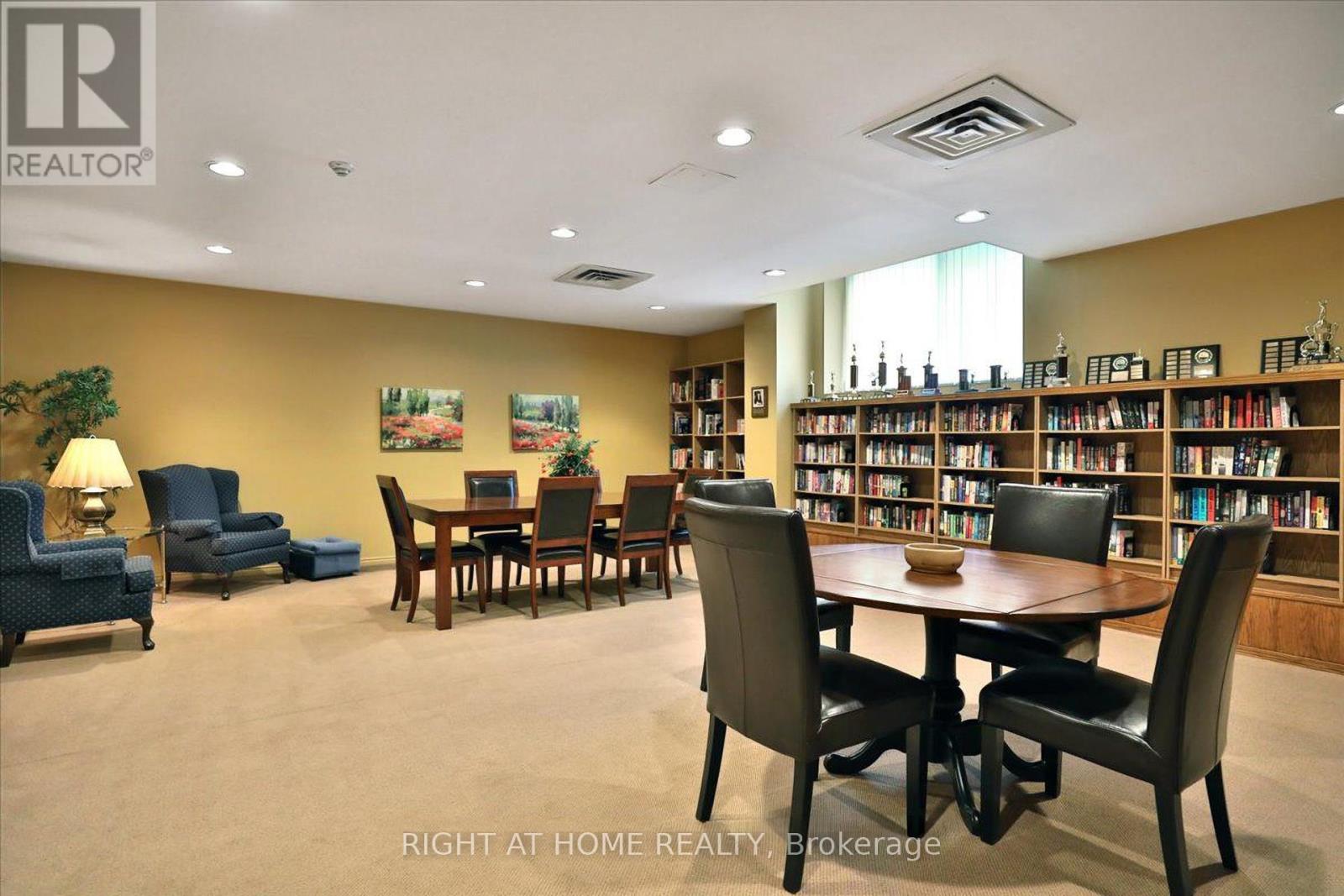 702 - 1901 Pilgrims Way, Oakville, Ontario  L6M 2W9 - Photo 38 - W12903538