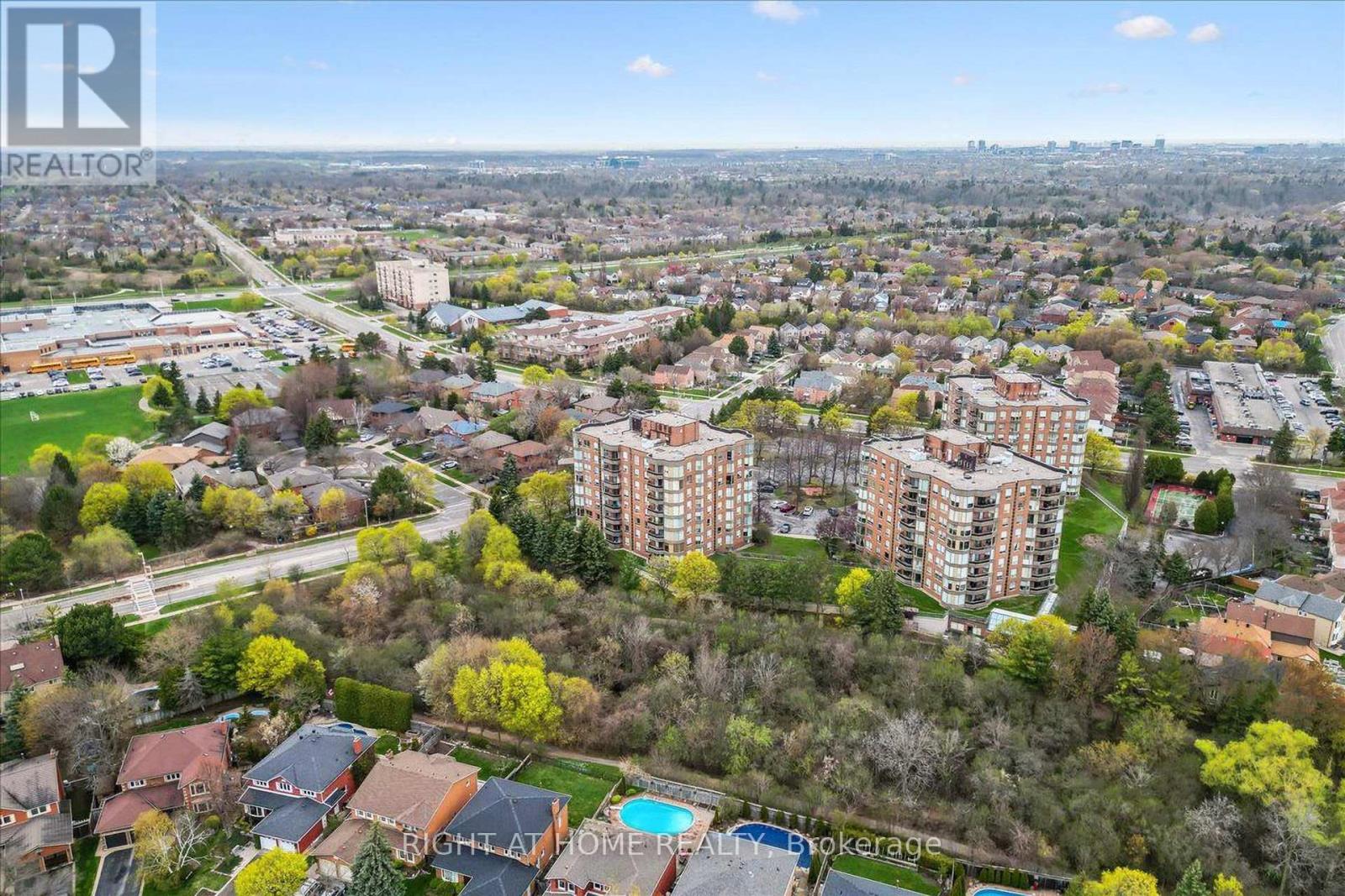 702 - 1901 Pilgrims Way, Oakville, Ontario  L6M 2W9 - Photo 50 - W12903538