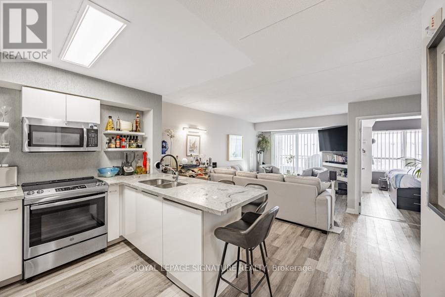 316 - 30 Via Rosedale, Brampton, Ontario  L6R 3Z9 - Photo 11 - W12903544