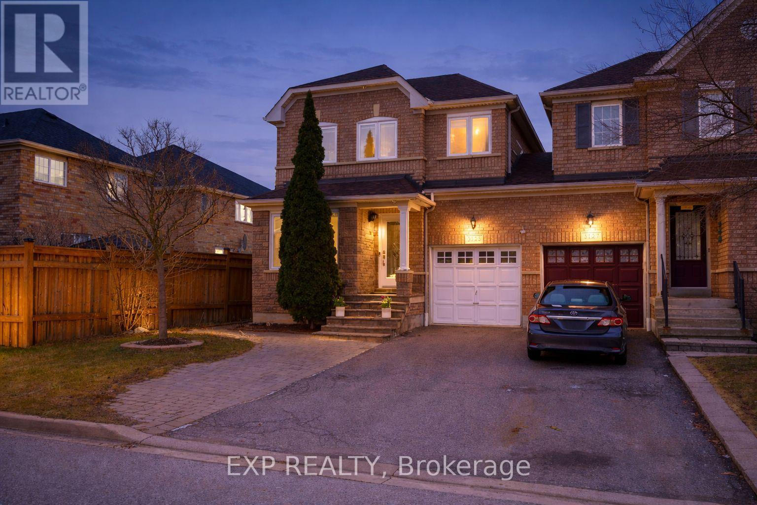 3125 Caulfield Crescent, Mississauga, Ontario  L5M 6J8 - Photo 1 - W12903574