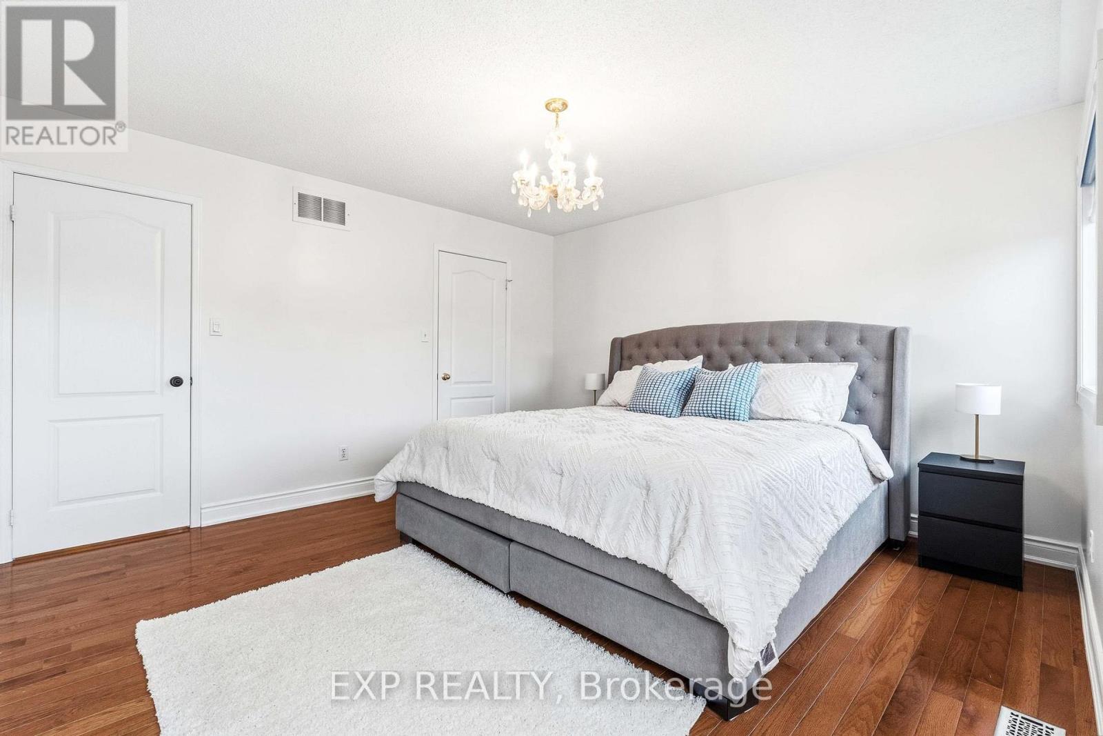 3125 Caulfield Crescent, Mississauga, Ontario  L5M 6J8 - Photo 14 - W12903574