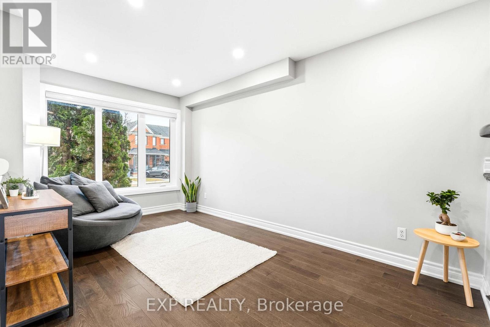 3125 Caulfield Crescent, Mississauga, Ontario  L5M 6J8 - Photo 5 - W12903574