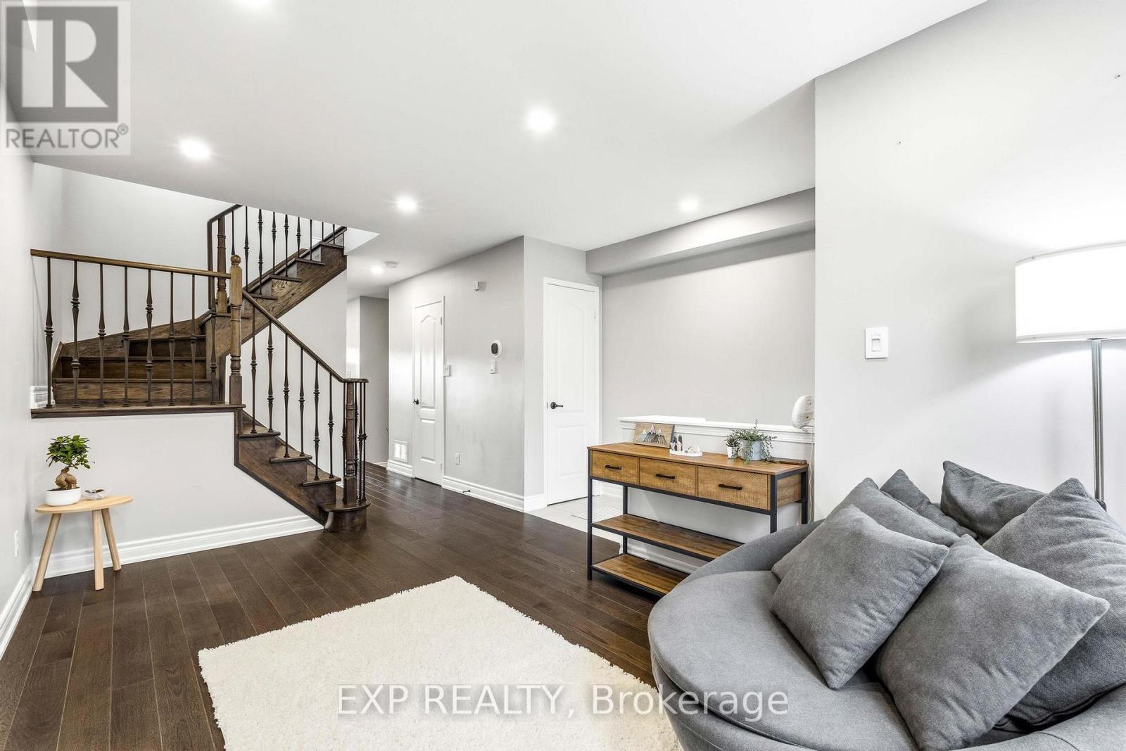 3125 Caulfield Crescent, Mississauga, Ontario  L5M 6J8 - Photo 6 - W12903574