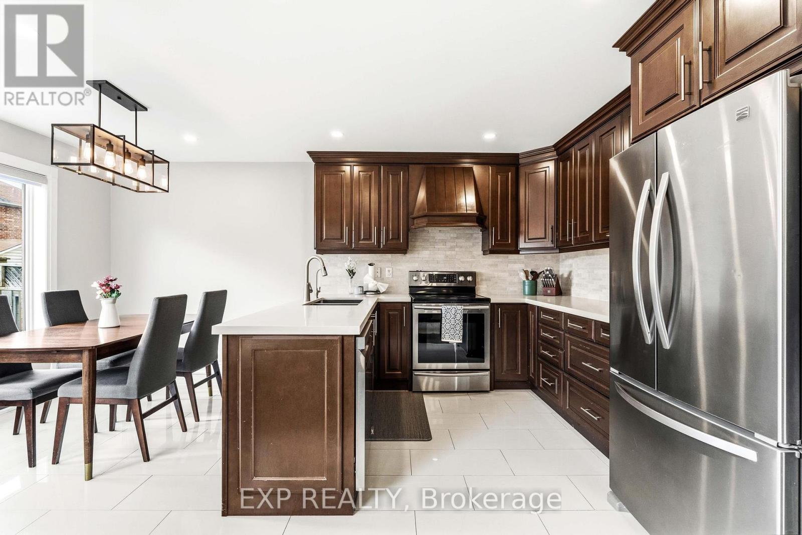 3125 Caulfield Crescent, Mississauga, Ontario  L5M 6J8 - Photo 9 - W12903574