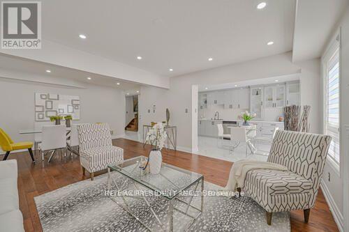 3 Rambling Oak Drive, Brampton, Ontario  L7A 3X4 - Photo 2 - W12903616