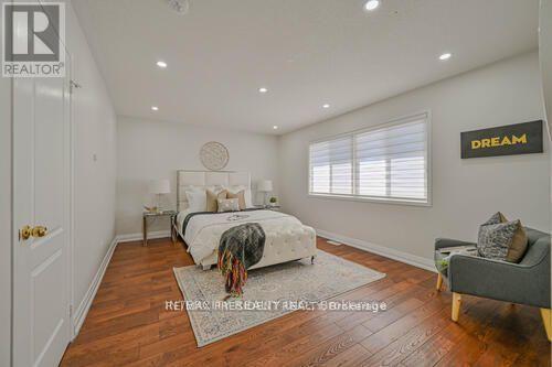 3 Rambling Oak Drive, Brampton, Ontario  L7A 3X4 - Photo 8 - W12903616