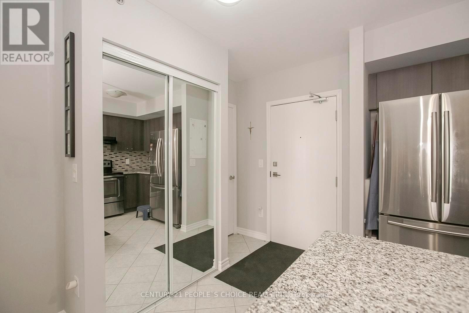 402 - 60 Baycliffe Crescent, Brampton, Ontario  L7A 0Z4 - Photo 12 - W12903618