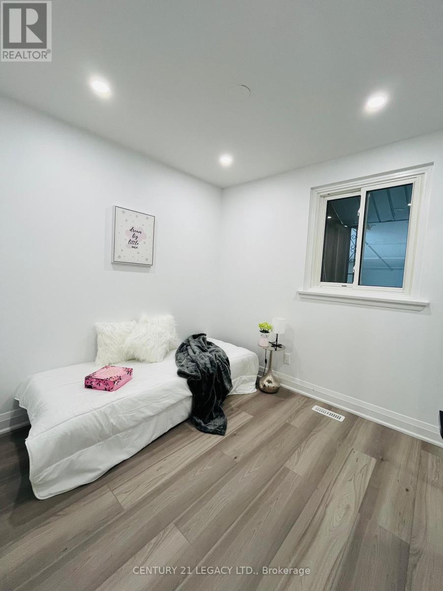 26 Epsom Downs Drive, Brampton, Ontario  L6T 1Y8 - Photo 11 - W12903622