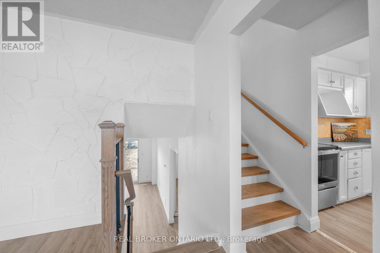 Main - 2518 Harman Court, Mississauga, Ontario  L5J 1T8 - Photo 15 - W12903626