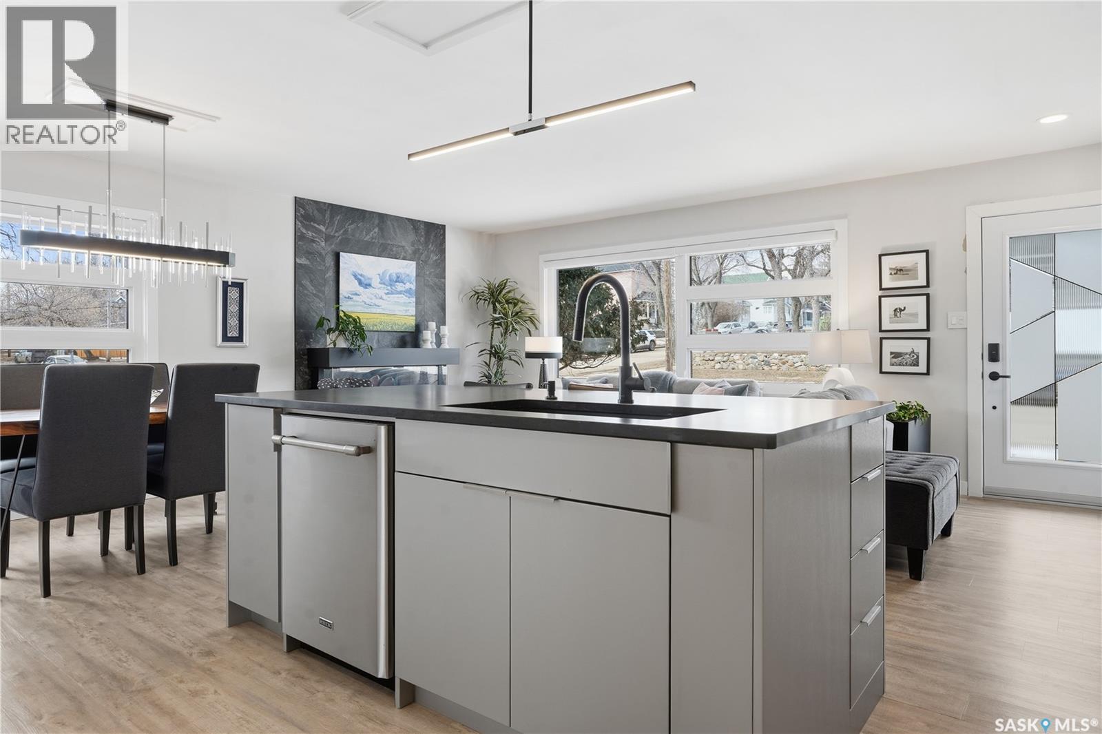 205 Hall Street E, Moose Jaw, Saskatchewan  S6H 0V1 - Photo 16 - SK030898