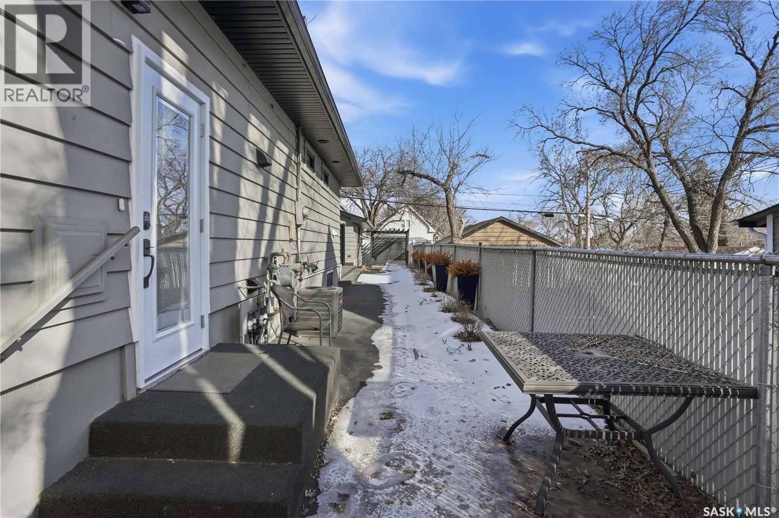 205 Hall Street E, Moose Jaw, Saskatchewan  S6H 0V1 - Photo 38 - SK030898