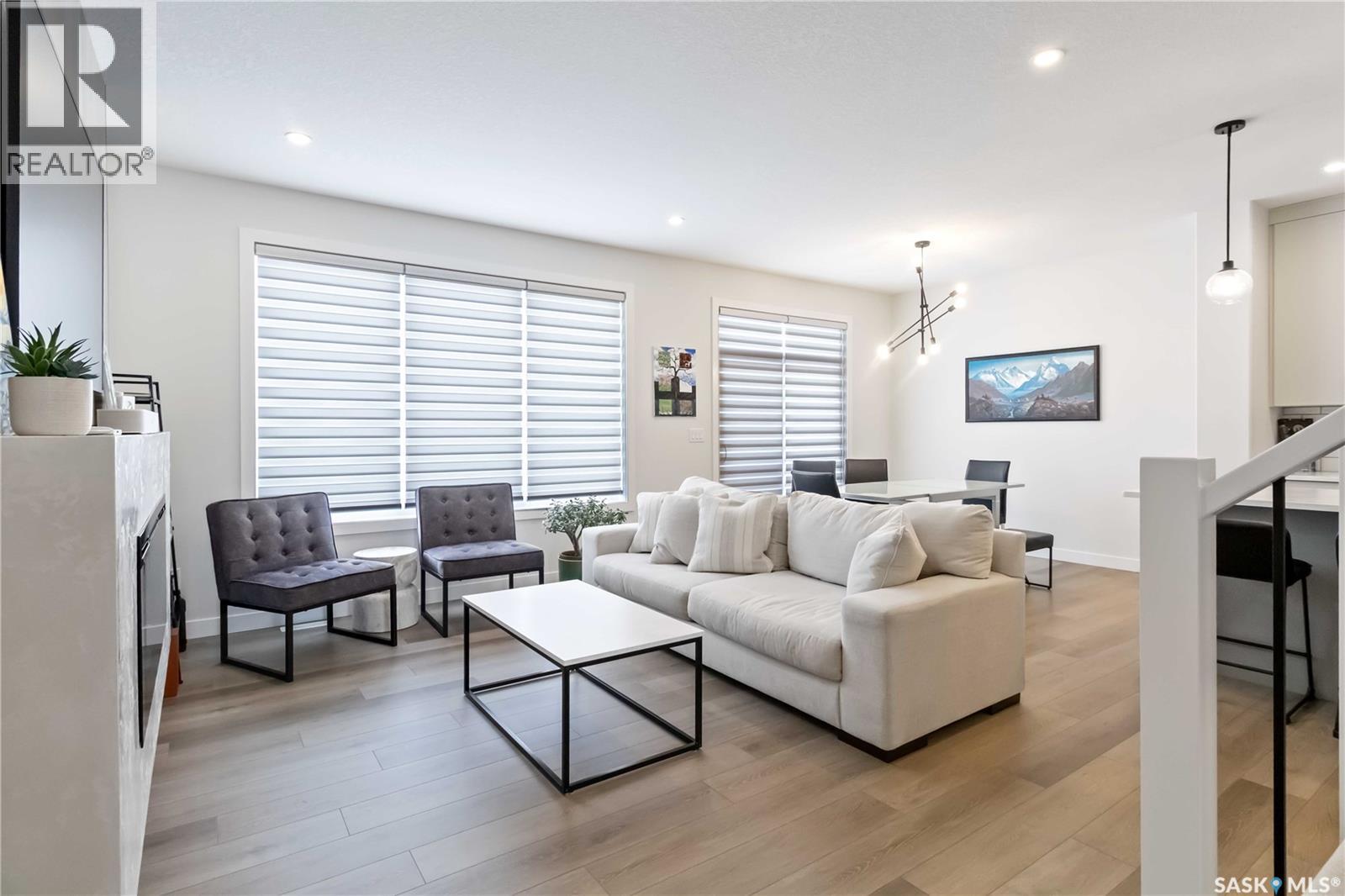 155 Keith Way, Saskatoon, Saskatchewan  S7V 0X9 - Photo 2 - SK030897