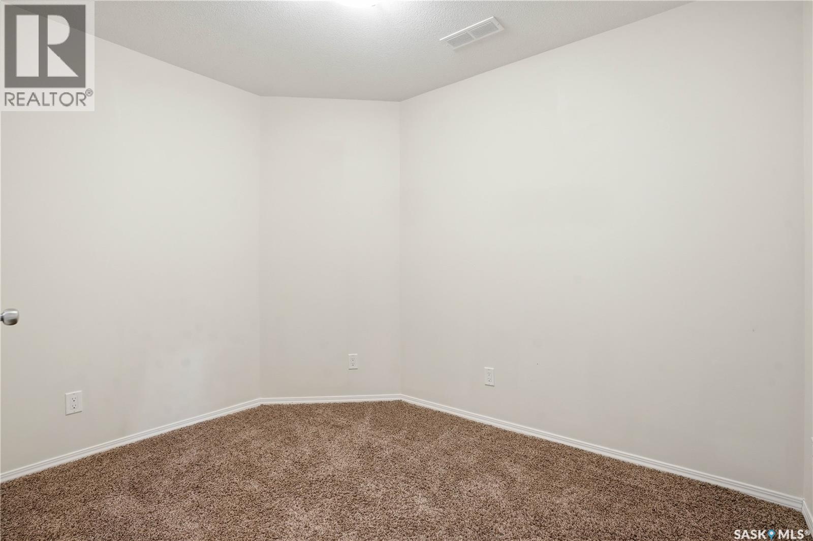 #3 221 Main Street S, Moose Jaw, Saskatchewan  S6H 2R4 - Photo 14 - SK030426